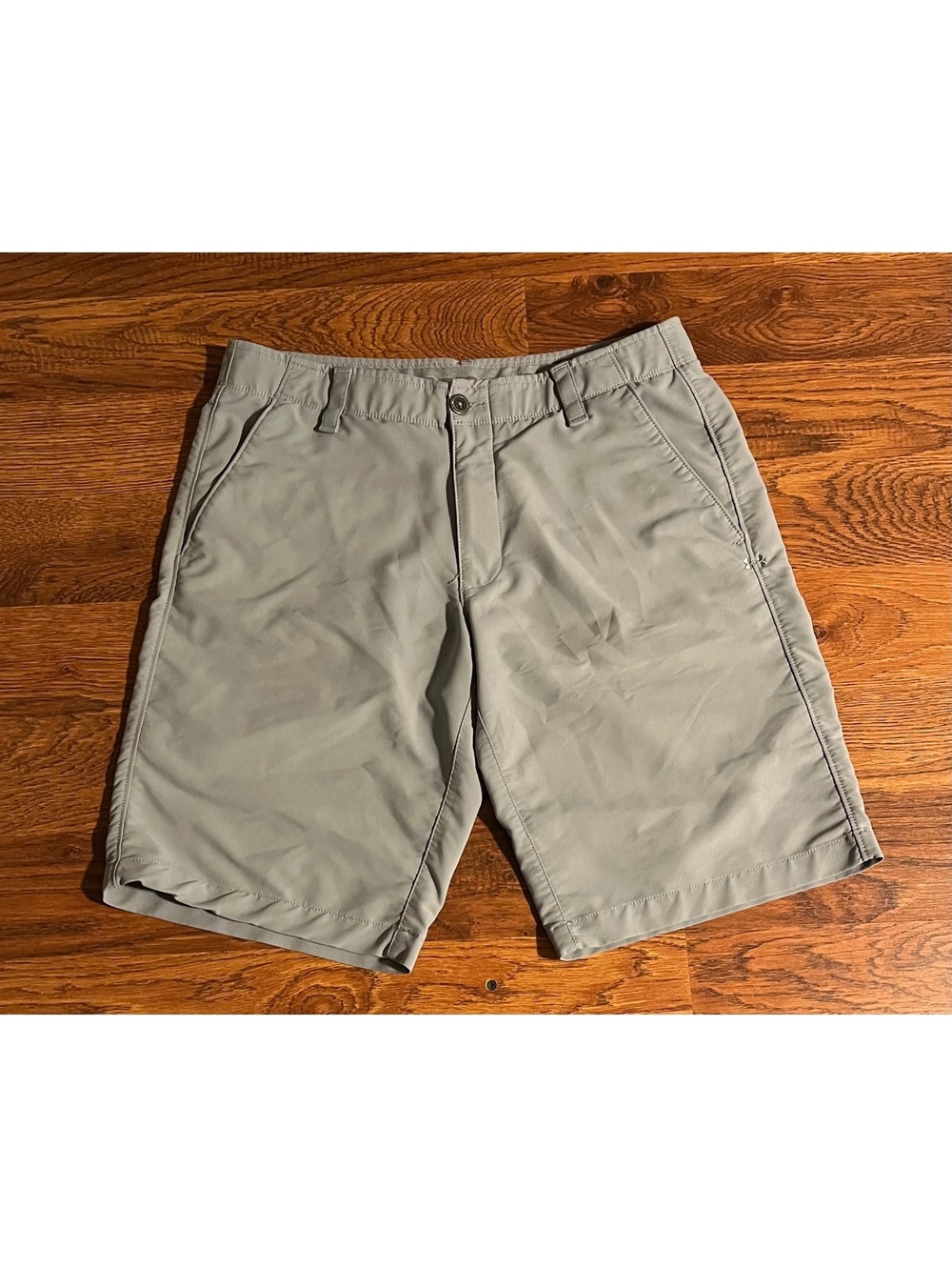 Under Armour Men's Loose Fit HeatGear Shorts Size 32